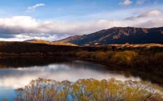 运营同事悄悄说：你以为51视频网站只是界面不同？其实字幕节拍才是关键